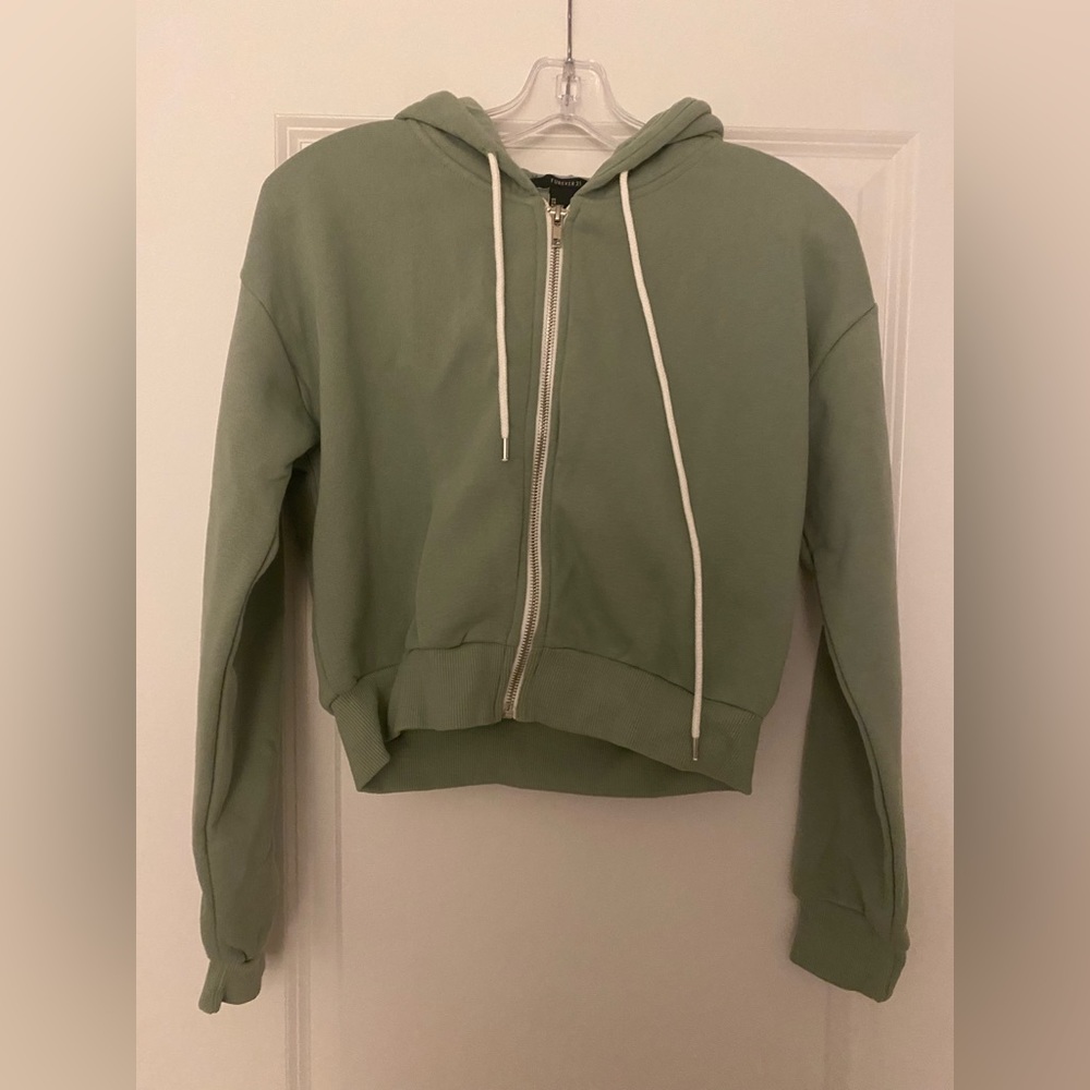 Forever 21 Green Cropped Hoodie Zip Up. New with Tags.